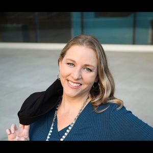 Meet your Posher, Jeanette